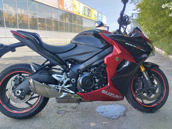 2017 Suzuki GSX-S 1000 F, красный, 700000 рублей - вид 1