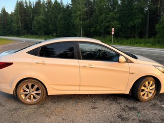2011 Hyundai Solaris I, белый, 670000 рублей, вид 4