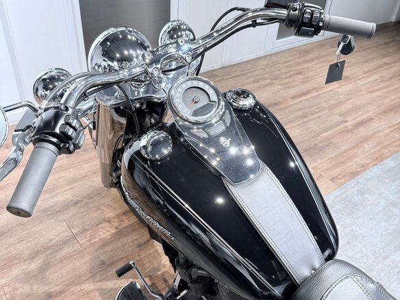 2017 Harley-Davidson Softail Deluxe, чёрный, 1199000 рублей - вид 15