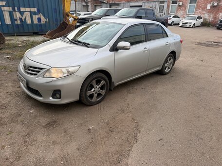 2011 Toyota Corolla X (E140, E150) Рестайлинг, серебристый, 815000 рублей, вид 1