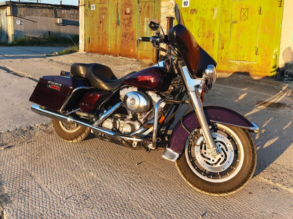 2005 Harley-Davidson Electra Glide, красный, 750000 рублей