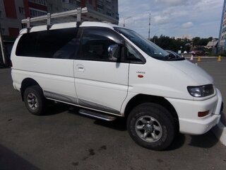 2002 Mitsubishi Delica IV, белый, 1480000 рублей, вид 3