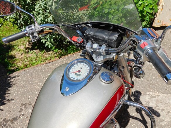 2004 Yamaha XVS1100, красный, 650000 рублей - вид 7