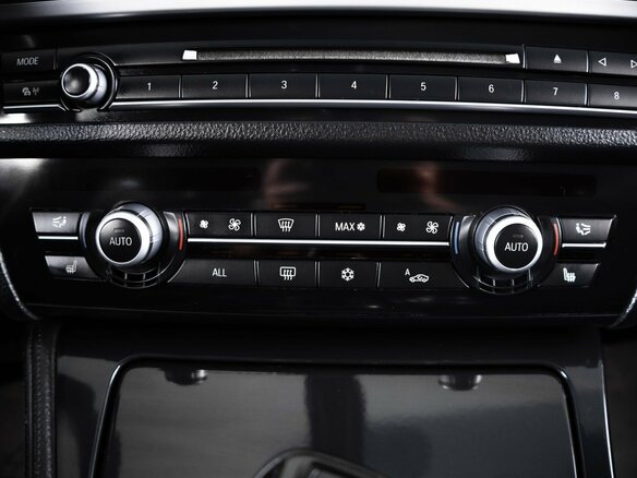 2012 BMW 5 серии 528i VI (F10/F11/F07), чёрный, 1849000 рублей - вид 17