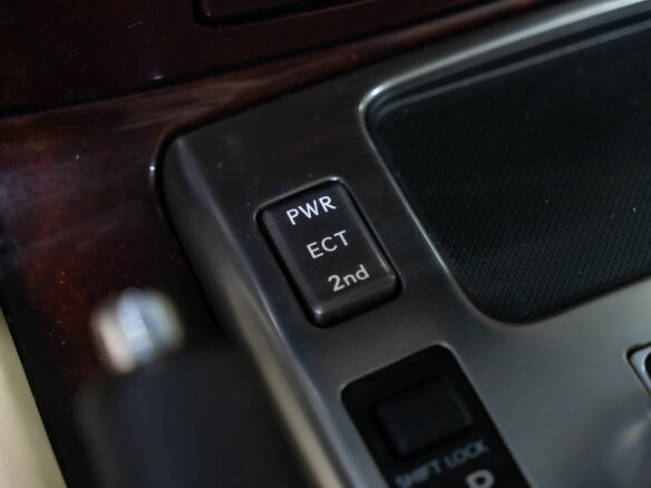2011 Lexus LX 570 III, чёрный, 3329000 рублей - вид 11