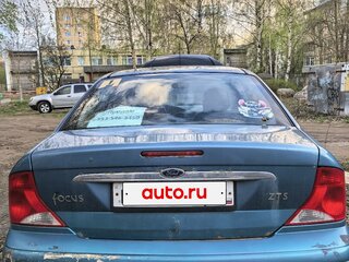 2000 Ford Focus I (North America), синий, 140000 рублей, вид 3