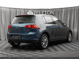 2013 Volkswagen Golf VII, голубой, 1435000 рублей, вид 5
