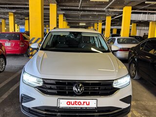 2021 Volkswagen Tiguan II Рестайлинг, белый, 2700000 рублей, вид 2