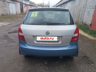 2011 Skoda Fabia II Рестайлинг, серебристый, 400000 рублей, вид 3