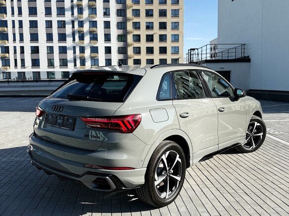 2026 Audi Q3 35 TFSI II (F3), серый, 3840000 рублей - вид 6