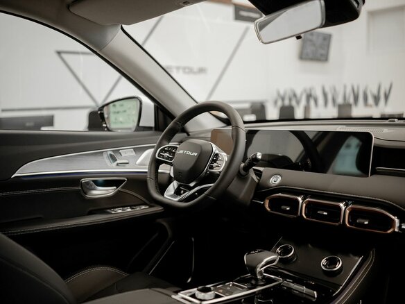 2026 Jetour X70+ I Рестайлинг, белый, 3399000 рублей - вид 21