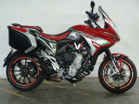 2015 MV Agusta Turismo Veloce 800, красный, 905000 рублей, вид 3