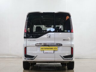 2016 Honda Stepwgn Spada V, белый, 1699000 рублей, вид 5