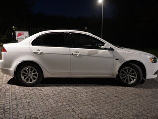 2012 Mitsubishi Lancer X Рестайлинг, белый, 750000 рублей, вид 4