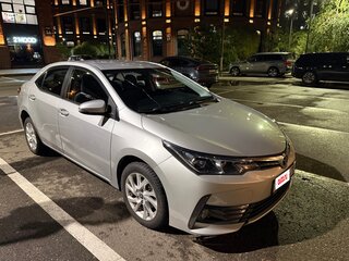 2018 Toyota Corolla XI (E160, E170, E180) Рестайлинг 1, серебристый, 1549000 рублей, вид 1