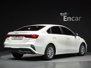 2022 Kia K3 II Рестайлинг, белый, 1406000 рублей, вид 3
