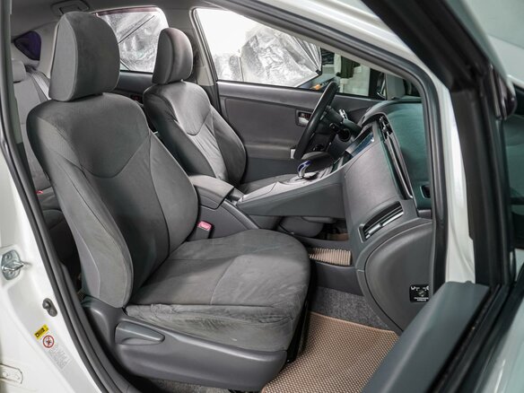 2010 Toyota Prius III (XW30), белый, 1499000 рублей - вид 7