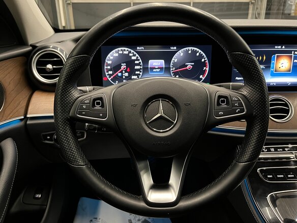 2017 Mercedes-Benz E-Класс 200 V (W213, S213, C238), серебристый, 2790000 рублей - вид 20