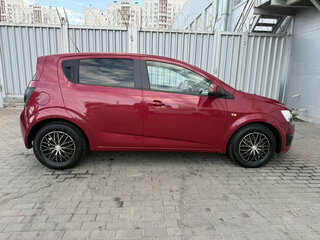 2013 Chevrolet Aveo II, красный, 745000 рублей, вид 5