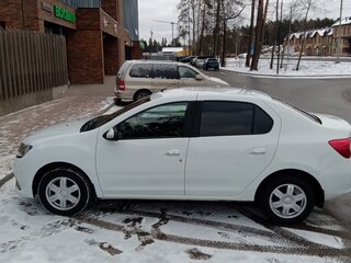 2017 Renault Logan II, белый, 599000 рублей, вид 4