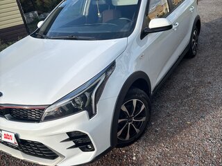 2021 Kia Rio X IV Рестайлинг, белый, 1750000 рублей, вид 1
