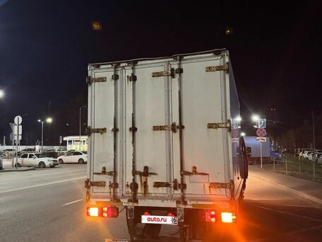 1999 Isuzu Elf (N-series), белый, 1150000 рублей, вид 2