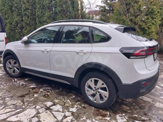 2022 Volkswagen Taigo, белый, 3229133 рублей, вид 4
