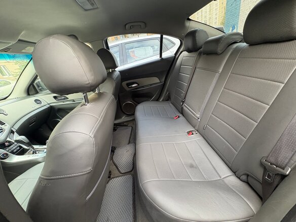 2010 Chevrolet Cruze I, чёрный, 720000 рублей - вид 30