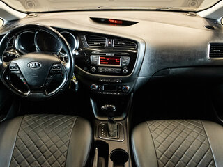 2013 Kia Ceed II, коричневый, 1250000 рублей, вид 5
