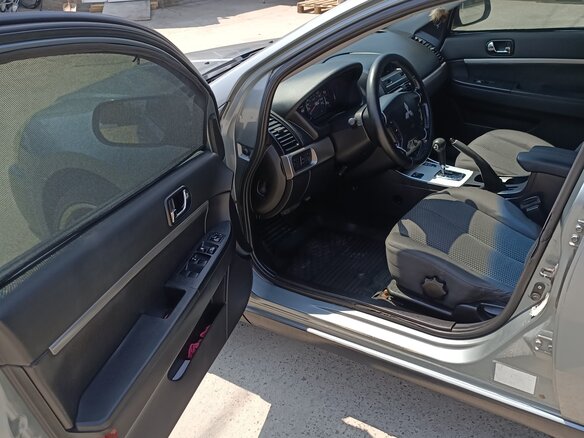 2008 Mitsubishi Galant IX Рестайлинг, серый, 550000 рублей - вид 5
