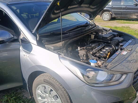 2017 Hyundai Solaris II, серый, 1400000 рублей - вид 8