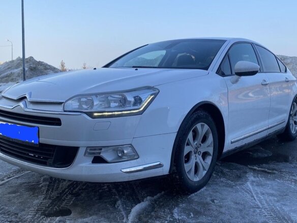2012 Citroen C5 II, белый, 650000 рублей
