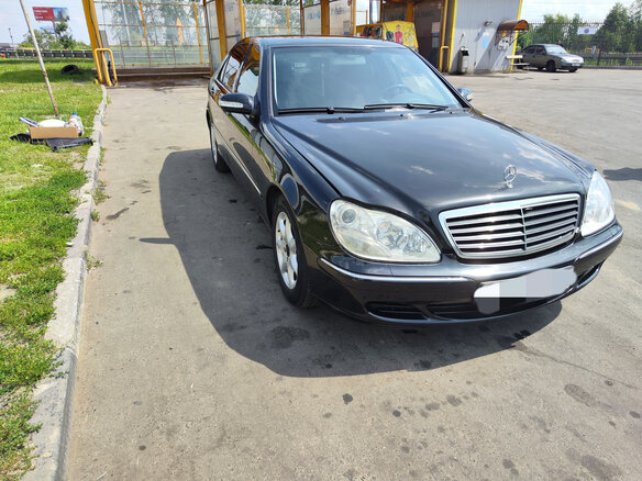 2004 Mercedes-Benz S-Класс 350 Long IV (W220) Рестайлинг, чёрный, 1200000 рублей - вид 3