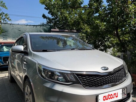 2016 Kia Rio III Рестайлинг, серебристый, 1180000 рублей, вид 3