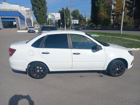 2020 Lada (ВАЗ) Granta I Рестайлинг, белый, 650000 рублей, вид 2