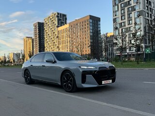 2022 BMW 7 серии 760i xDrive VII (G70), серый, 20000000 рублей, вид 3
