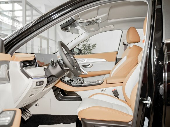 2026 Jetour X70+ I Рестайлинг, чёрный, 3399000 рублей - вид 11