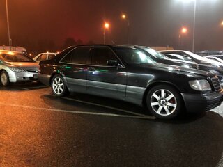1994 Mercedes-Benz S-Класс 320 III (W140) Рестайлинг, чёрный, 500000 рублей, вид 2