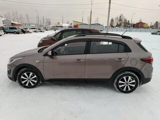 2020 Kia Rio X-Line IV, коричневый, 1600000 рублей, вид 4
