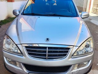 2010 SsangYong Kyron 6-speed I Рестайлинг, серебристый, 600000 рублей, вид 1