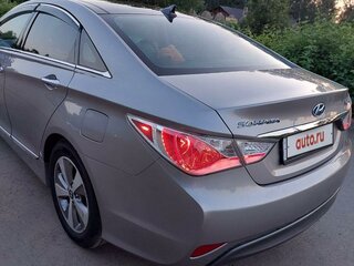 2011 Hyundai Sonata VI (YF), серебристый, 1500000 рублей, вид 4