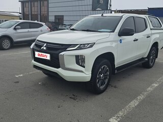 2023 Mitsubishi L200 V Рестайлинг, белый, 3850000 рублей, вид 1