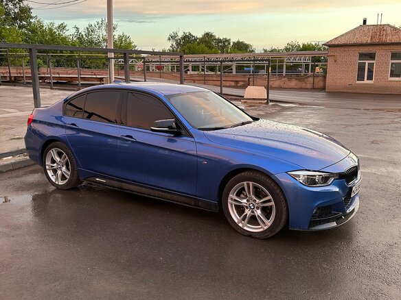 2017 BMW 3 серии 320i xDrive VI (F3x) Рестайлинг, синий, 3200000 рублей - вид 12