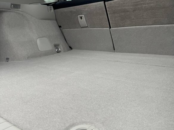 2012 Toyota Prius III Рестайлинг (XW30), серебристый, 1250000 рублей - вид 37