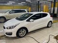 2018 Kia Ceed II Рестайлинг, белый, 1300000 рублей - вид 5