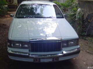 1990 Lincoln Town Car II, белый, 940000 рублей, вид 3