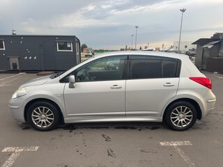 2012 Nissan Tiida I Рестайлинг, серебристый, 630000 рублей, вид 4