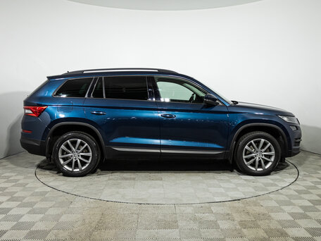 2017 Skoda Kodiaq I, синий, 2349700 рублей, вид 4