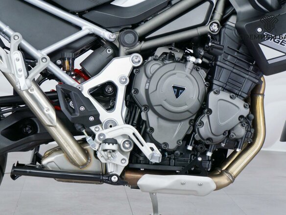 2024 Triumph Tiger 1200, белый, 1725000 рублей - вид 9