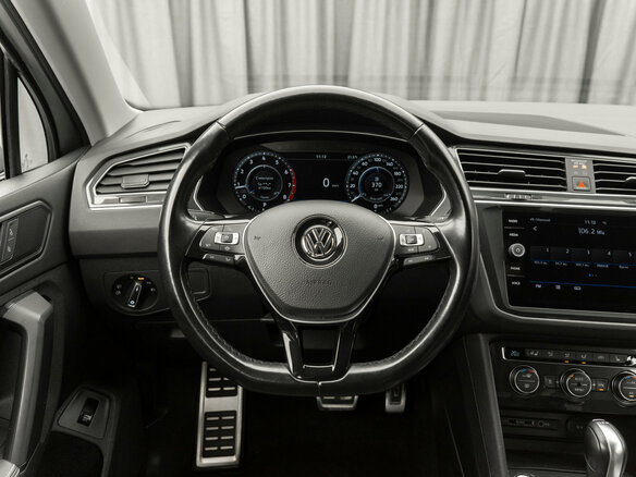 2018 Volkswagen Tiguan II, серебристый - вид 9